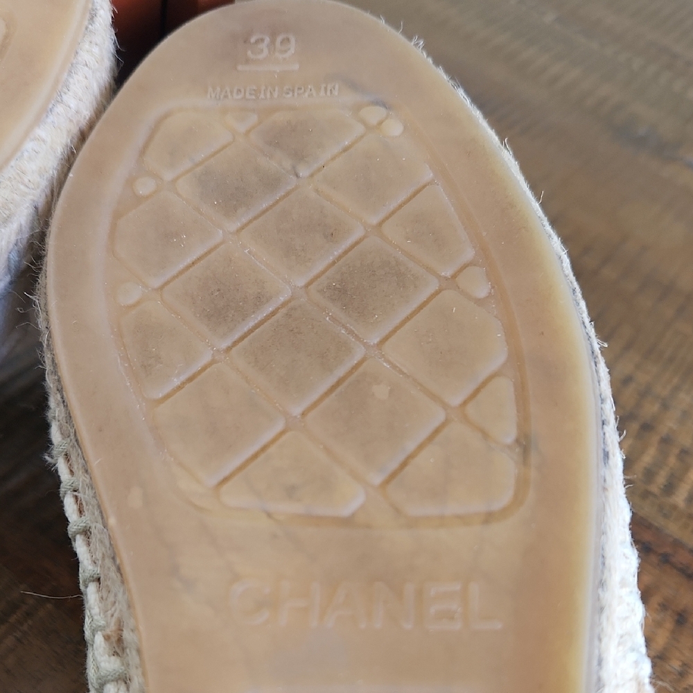 CHANEL Cream and Black Espadrilles - Picture 13 of 16